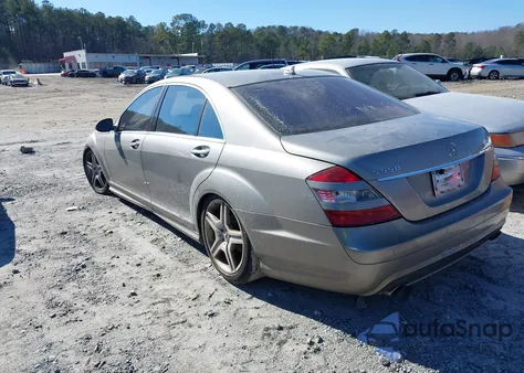 2008 Mercedes-Benz S 550 z USA, uszkodzony, nr VIN WDDNG71X08A214875